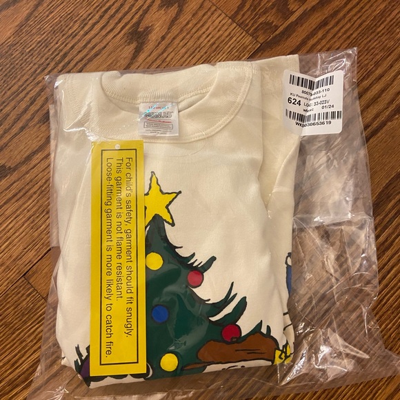 Hanna Andersson Peanuts Holiday PJ Set - size 110cm/5T - Picture 3 of 3